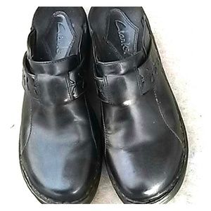 Clarks brand ladies clogs.